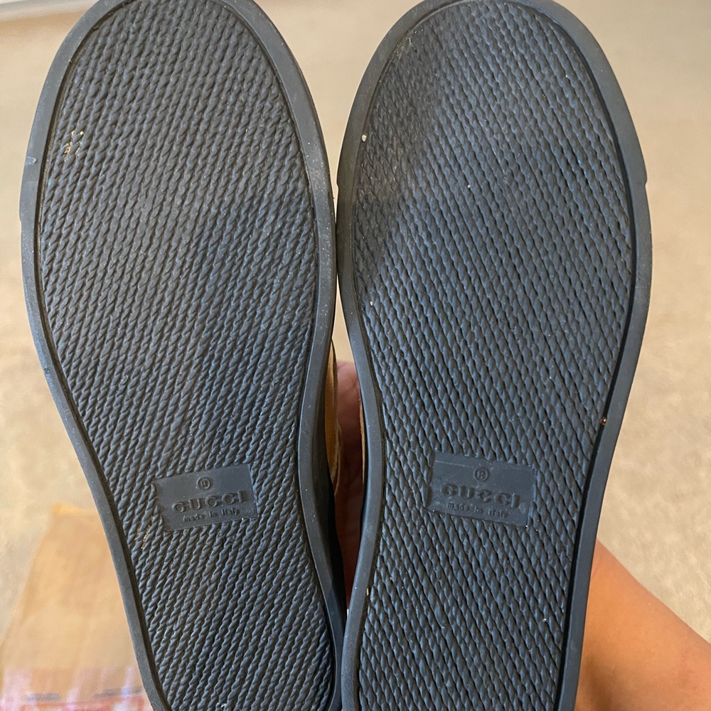 Good Condition Gucci girls sneakers
